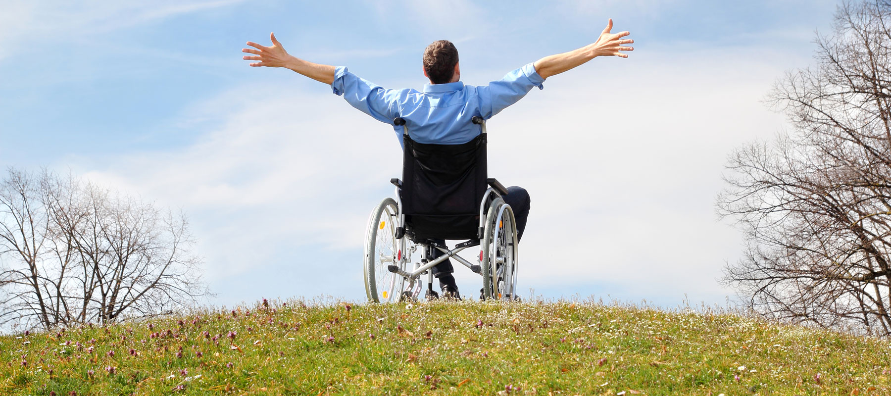Возможностями в полной мере. Поддержка инвалидов. Социальная реабилитация инвалидов. Инвалиды радуются жизни. Инвалиды люди с ограниченными возможностями.